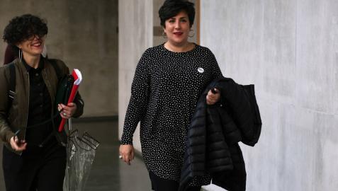 La consejera María Solana, tras la comparecencia en el Parlamento de Navarra por el programa de educación Skolae.