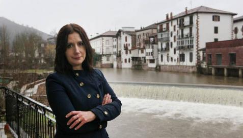 Dolores Redondo teme ocultarse en su imaginación y despegarse de la realidad
