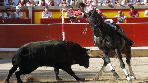 Extraordinaria corrida de Capea, que puso las orejas en bandeja a Hermoso, Leonardo Hernández y Armendáriz