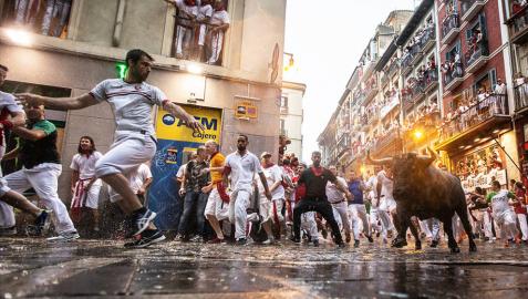 El fotógrafo de Diario de Navarra Rubén Albarrán gana el Fotografía del Encierro