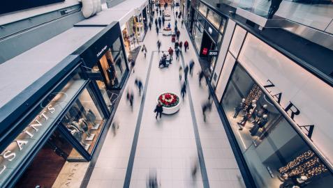 El comercio será el sector que motivará más reemplazos de empleados en los próximos 11 años.