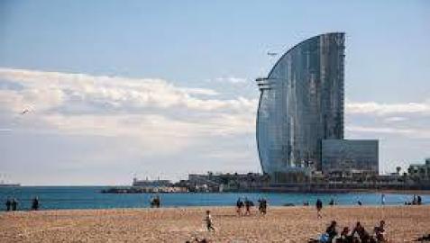 Hallado el cadáver de una mujer en la playa de la Barceloneta