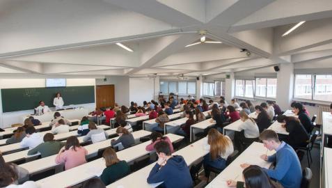 Los participantes de la Olimpiada de Biología celebrada en la Universidad de Navarra.