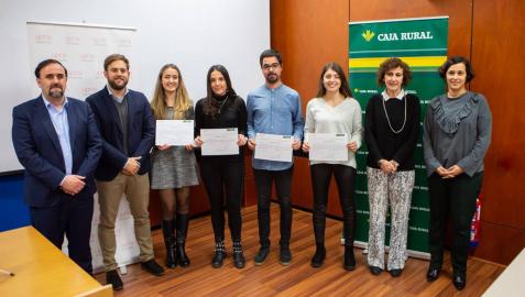 La UPNA y Caja Rural entregan los premios de fin de estudios de emprendimiento