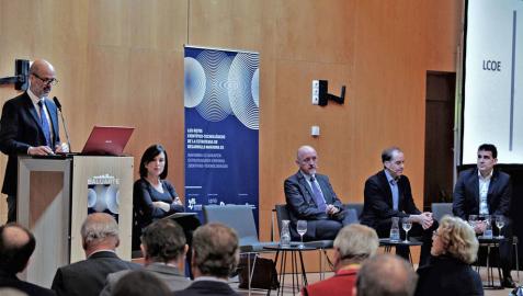Especialistas piden una regulación para potenciar a Navarra como polo tecnológico Especialistas piden una regulación para potenciar a Navarra como polo tecnológico