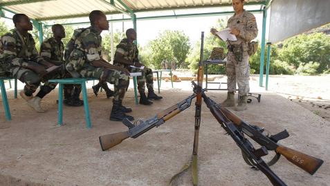 Un soldado español, en el centro de instrucción de Koulikoro en Malí en 2314.