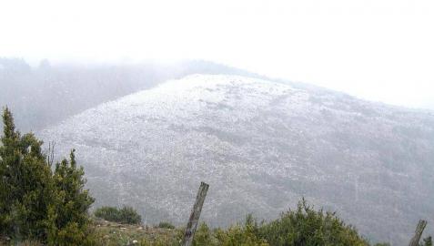 Las últimas horas del invierno dejan estampas de nieve este lunes en Navarra