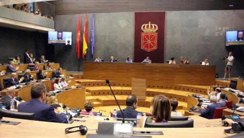 Constitución de la mesa del Parlamento de Navarra El parlamentario de Geroa Bai Unai Hualde ha sido elegido este miércoles presidente de Parlamento de Navarra, en segunda votación, con los votos de su grupo, el PSN, EH Bildu, Podemos e Izquierda-Ezkerra.