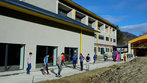 Los alumnos de Roncal estrenan su nuevo colegio