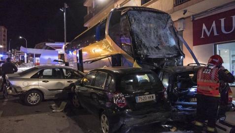 Chófer del autobús del accidente de Estella: “Lo siento mucho, yo también tengo hijos” Chófer del autobús del accidente de Estella: “Lo siento mucho, yo también tengo hijos”