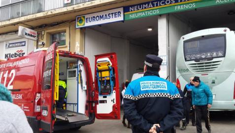 Herido al explotarle una rueda de camión en un taller de neumáticos de Berriozar Herido al explotarle una rueda de camión en un taller de neumáticos de Berriozar