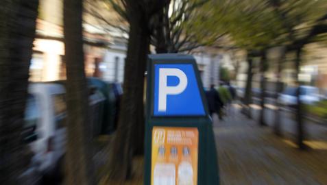 Una nueva agresión a un controlador de la Zona Azul en Pamplona