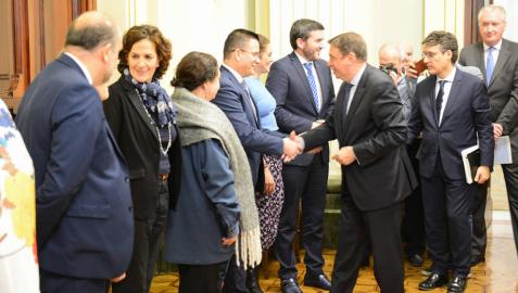 Itziar Gómez traslada al ministro Planas la necesidad de eliminar las prácticas abusivas en distribución Itziar Gómez traslada al ministro Planas la necesidad de eliminar las prácticas abusivas en distribución