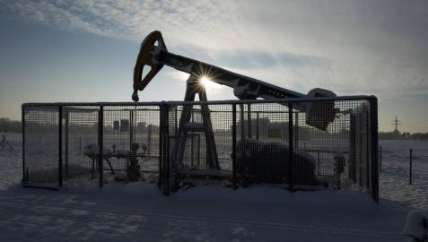 La caída del petróleo ya amenaza el avance de la economía mundial