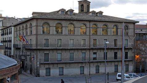 Pamplona quiere cobrar por buscar información en el Archivo municipal