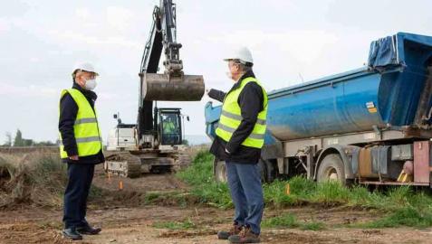 Las obras del Canal de Navarra se reactivan a su paso por Peralta