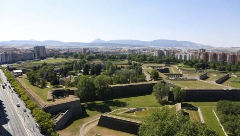 Visitando las murallas de la Ciudadela de Pamplona