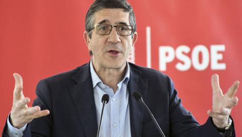 Patxi López presenta 12.000 avales, casi tres mil más de los exigidos