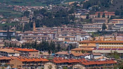 Vista panorámica de la ciudad de Estella. Vista panorámica de la ciudad de Estella.