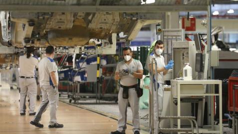 Una imagen del primer día de recuperación del trabajo en la planta de Landaben de Volkswagen.