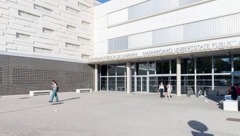 La Comisión de Educación visita el campus de la UPNA en Tudela