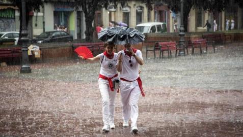 Fotos de Pamplona pasada por agua en el tercer día de Sanfermines