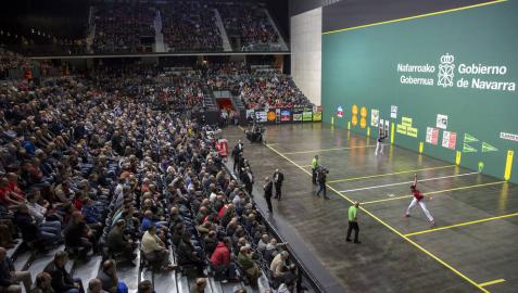 Aspecto que presentaba el Navarra Arena en la última final del Cuatro y Medio. Aspecto que presentaba el Navarra Arena en la última final del Cuatro y Medio.