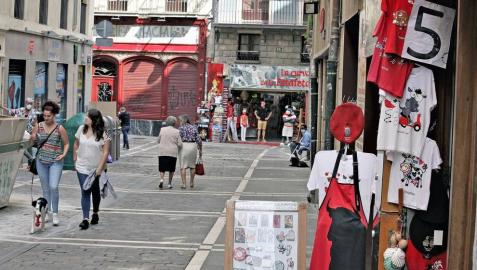 Menos escaparates de ropa blanca