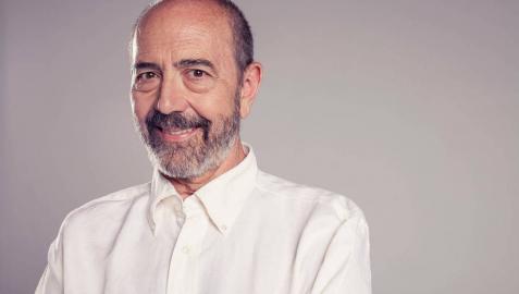 Miguel Rellán: “Los actores somos funambulistas, en cada función tienes que cruzar de un lado a otro sin caerte”