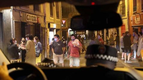 Todas las fotos del dispositivo de vigilancia de la Policía Nacional durante la noche del viernes, 24 de julio, en Pamplona