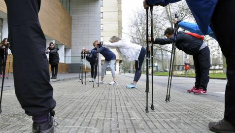 Marcha nórdica y ejercicio para mayores de 40 años, apuestas del Ayuntamiento de Pamplona