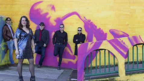 Funk, disco y rock and roll, en el palacio de Ezpeleta con The Mirrorballs