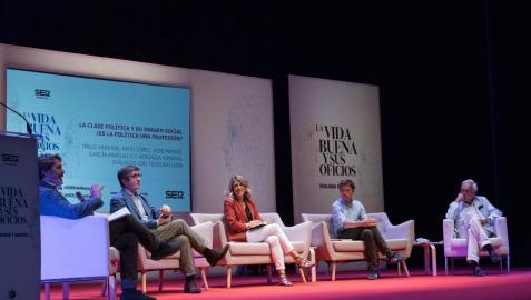 Los políticos hacen autocrítica