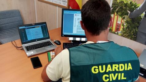Detenido por estafar a empresas navarras por el método de 'man in the middle'