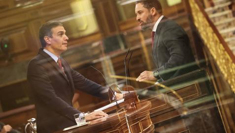 Sánchez y Abascal cruzan acusaciones en la primera jornada de la moción
