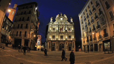 Fachada del Ayuntamiento de Pamplona Fachada del Ayuntamiento de Pamplona
