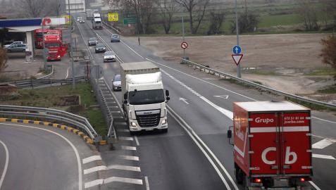 Obras Públicas invertirá 1,5 millones en la reparación de firme de la Autovía del Ebro