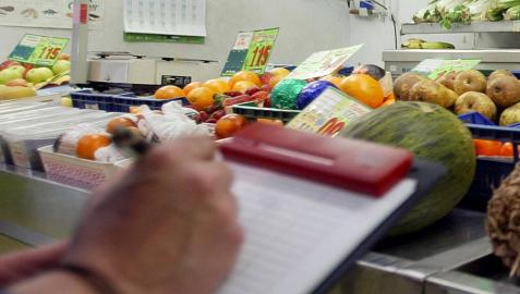 El IPC modera su caída y baja en mayo el 1%