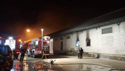 Investigan las causas del incendio en la estación de Renfe de Pamplona