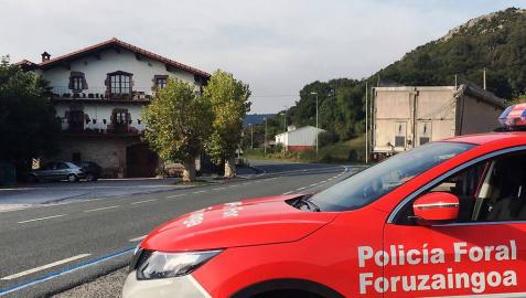 Control de tráfico de la Policía Foral en la N-121, en Ventas de Arraitz.