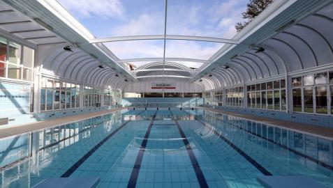 El Centro Recreativo Guelbenzu reabre el 2 de enero tras las obras de colocación de la nueva cubierta para la piscina