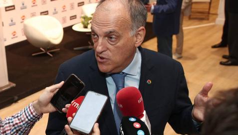 El presidente de LaLiga, Javier Tebas, responde a los medios de comunicación