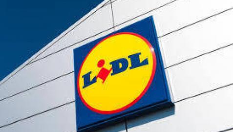 Lidl despide a un trabajador por meter hacer horas extra