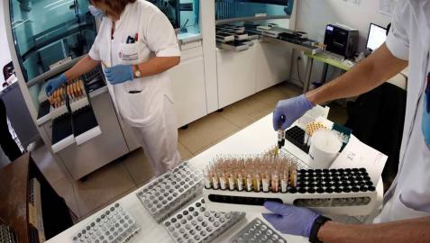 Ligero repunte de los contagios diarios tras varios de descensos