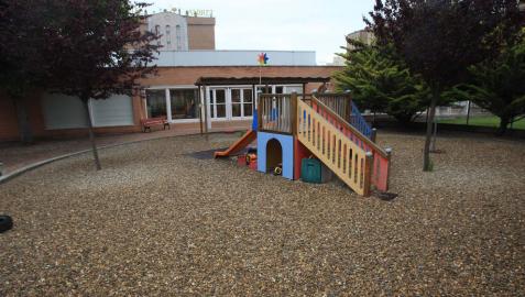 La escuela infantil de Mendebaldea seguirá abierta en 2020-2021 al aplazarse las obras