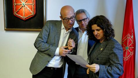 De izda. a dcha.: José Suárez, Carlos Pérez Nievas y Marta Álvarez, de Navarra Suma. De izda. a dcha.: José Suárez, Carlos Pérez Nievas y Marta Álvarez, de Navarra Suma.