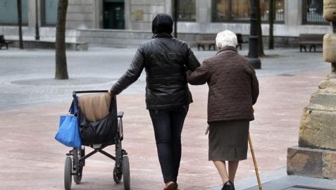 Navarra, una de las once CCAA que suspende en aplicación de la Ley de Dependencia