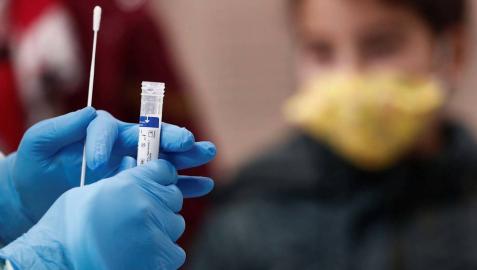 Quien activa la 'carpeta de salud' ve al siguiente día el resultado de la PCR