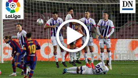 Lanzamiento de una falta del Messi ante el Real Valladolid