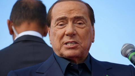 Berlusconi, su nueva novia y dos de sus hijos dan positivo por coronavirus